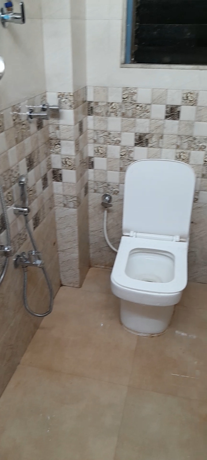 2 BHK flat for rent Vashi