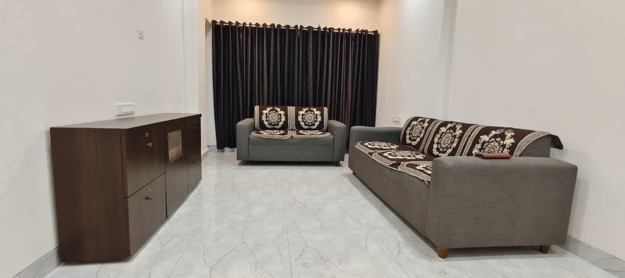 2 BHK flat for rent Vashi